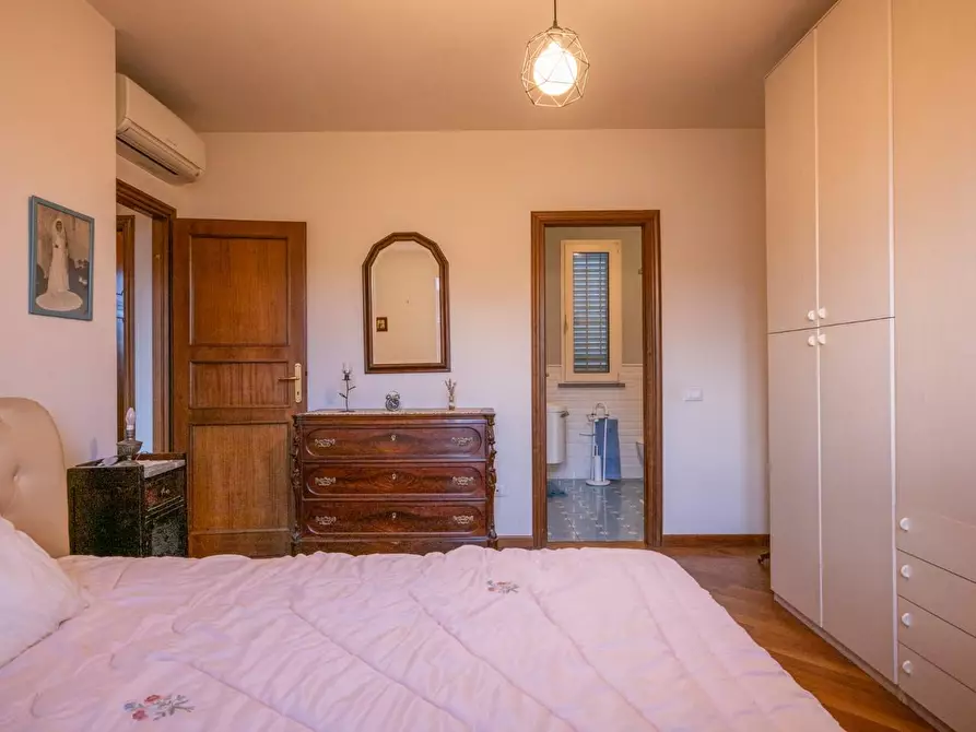 Immagine 37 di Casa bifamiliare in vendita  a Pontedera