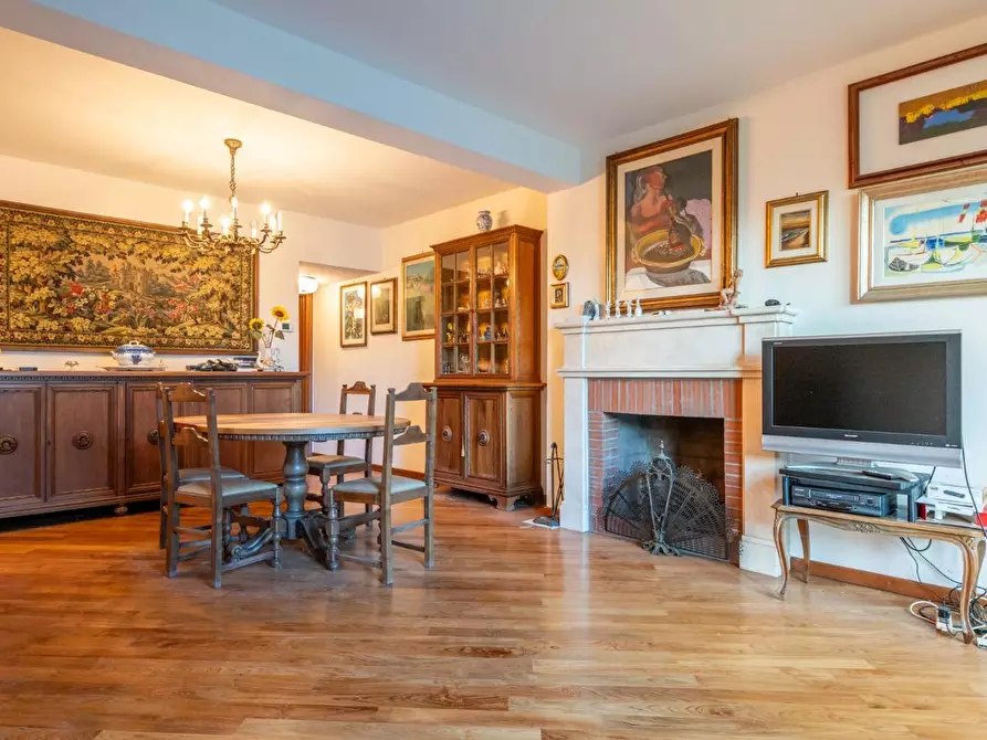 Immagine 22 di Casa bifamiliare in vendita  a Pontedera