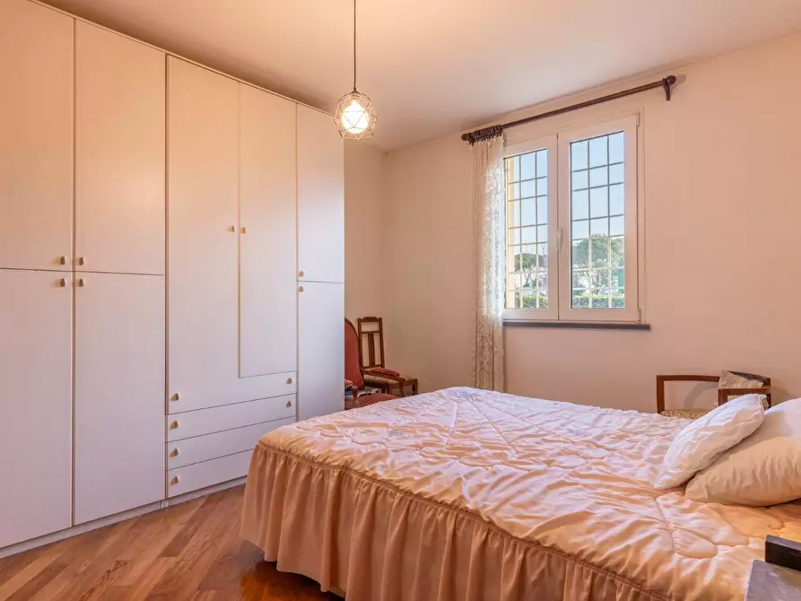 Immagine 35 di Casa bifamiliare in vendita  a Pontedera