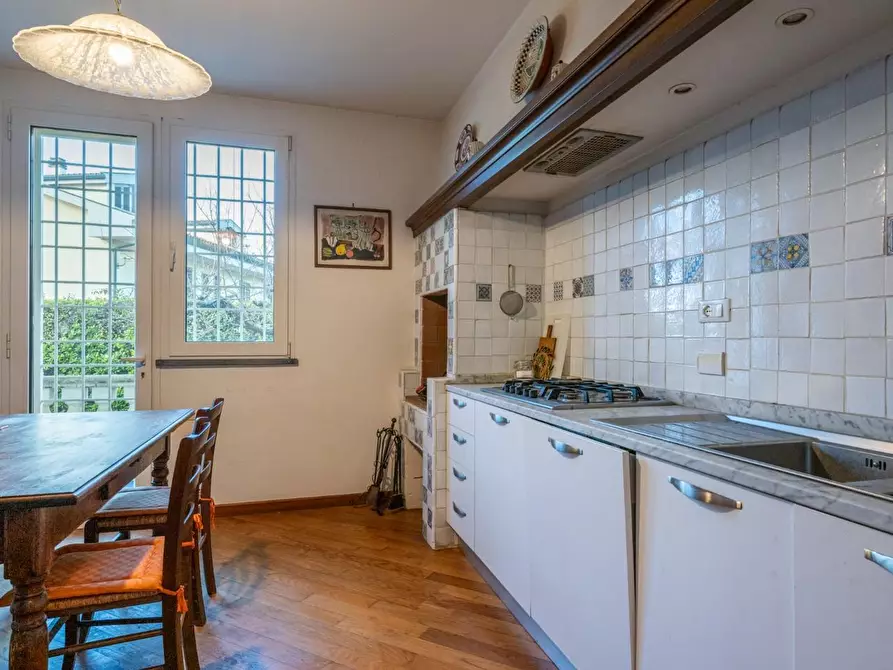 Immagine 42 di Casa bifamiliare in vendita  a Pontedera