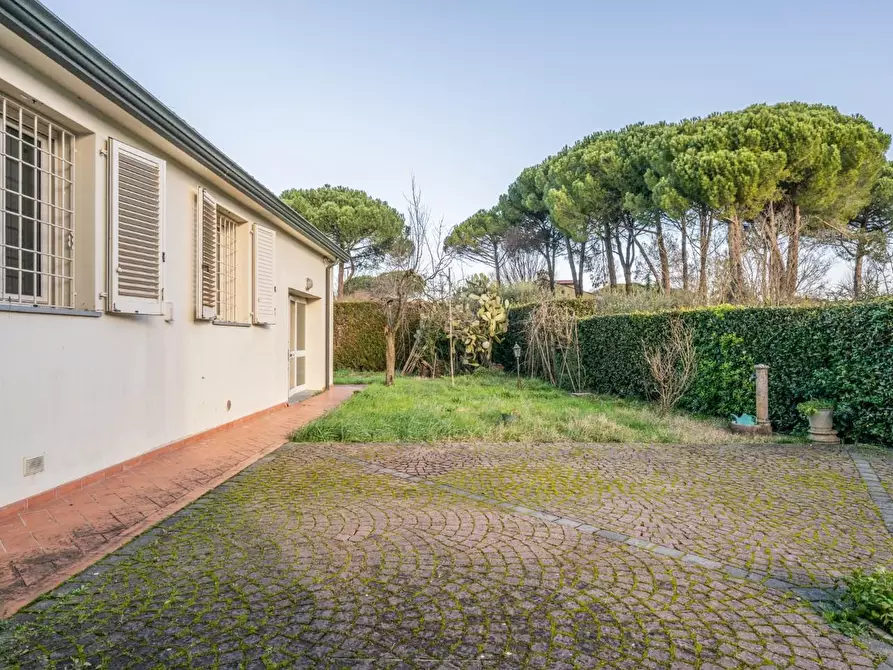 Immagine 3 di Casa bifamiliare in vendita  a Pontedera