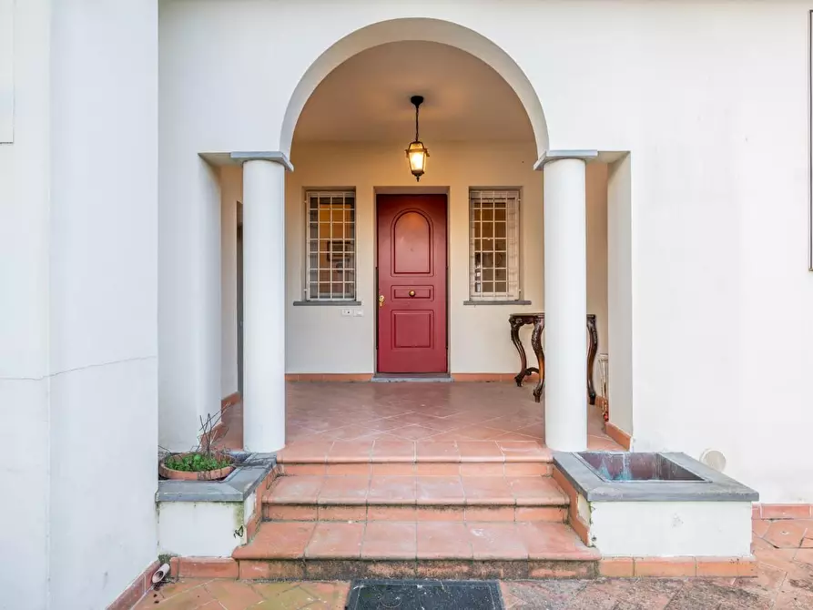 Immagine 2 di Casa bifamiliare in vendita  a Pontedera