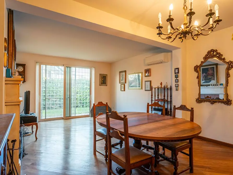 Immagine 24 di Casa bifamiliare in vendita  a Pontedera