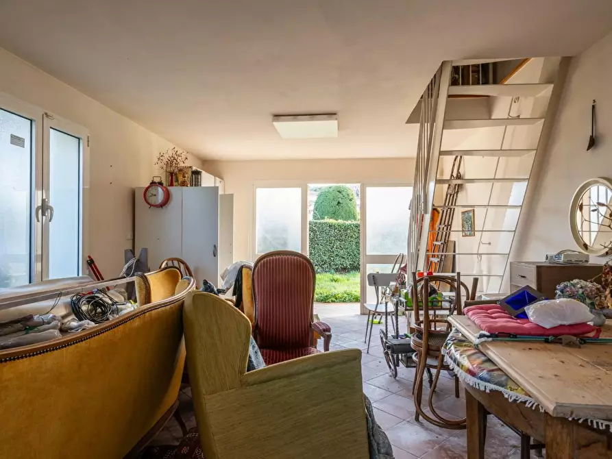 Immagine 45 di Casa bifamiliare in vendita  a Pontedera