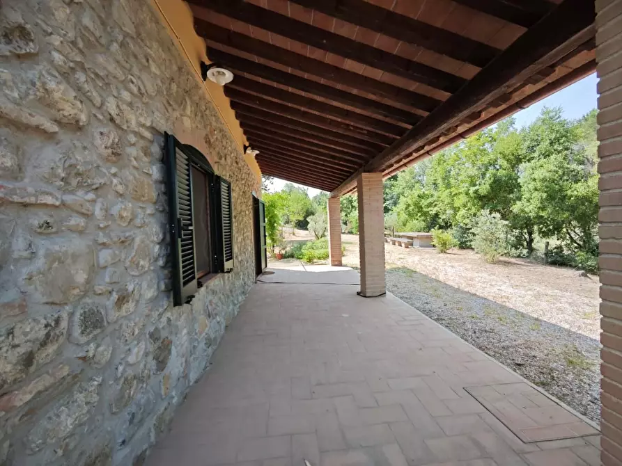 Immagine 1 di Villa in vendita  a Montecatini Val Di Cecina
