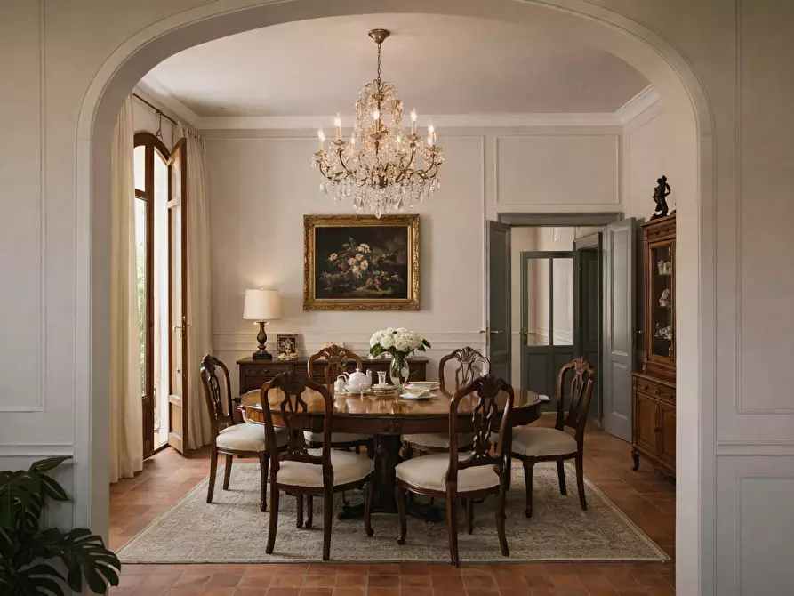 Immagine 1 di Villa in vendita  a Lucca