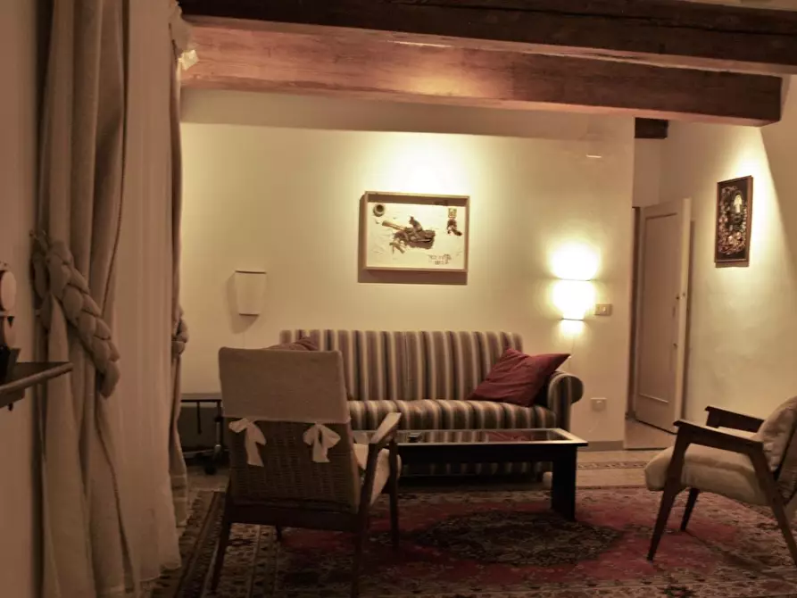 Immagine 1 di Appartamento in affitto  a Firenze