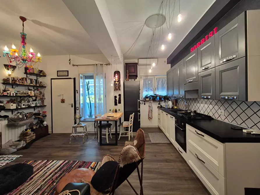 Immagine 4 di Appartamento in vendita  a Campiglia Marittima