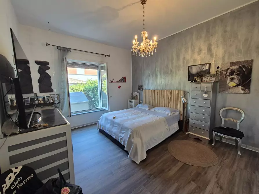 Immagine 13 di Appartamento in vendita  a Campiglia Marittima