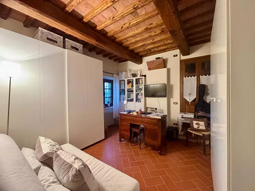 Immagine 52 di Casa colonica in vendita  a Palaia