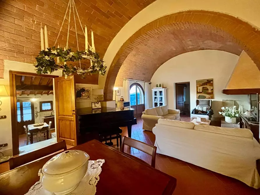 Immagine 18 di Casa colonica in vendita  a Palaia