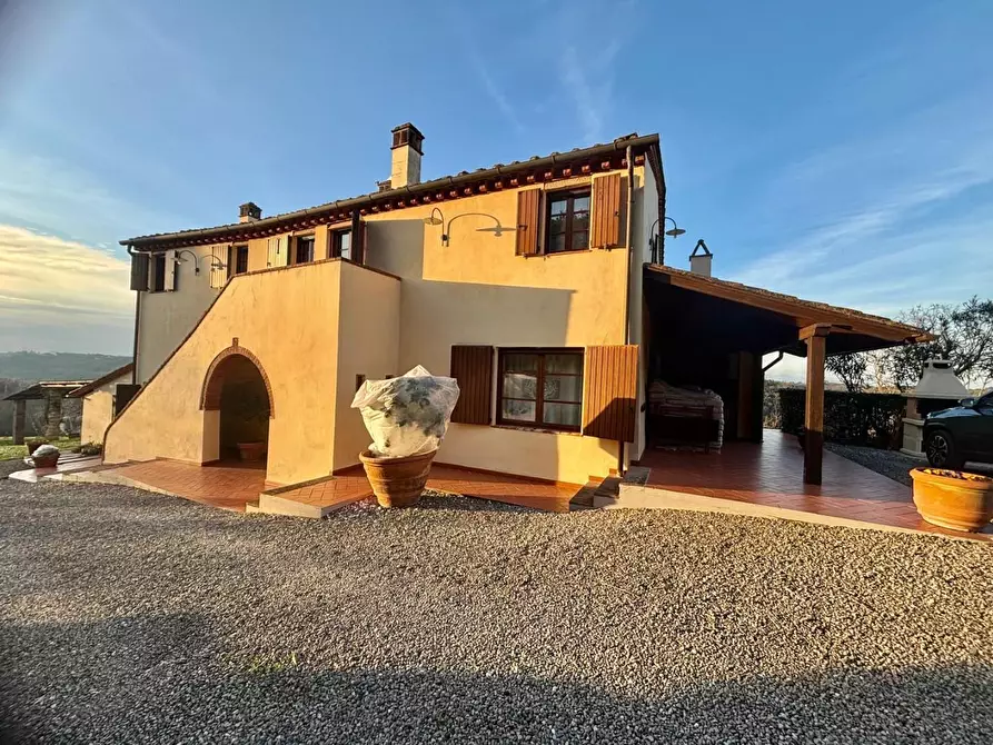 Immagine 1 di Casa colonica in vendita  a Palaia