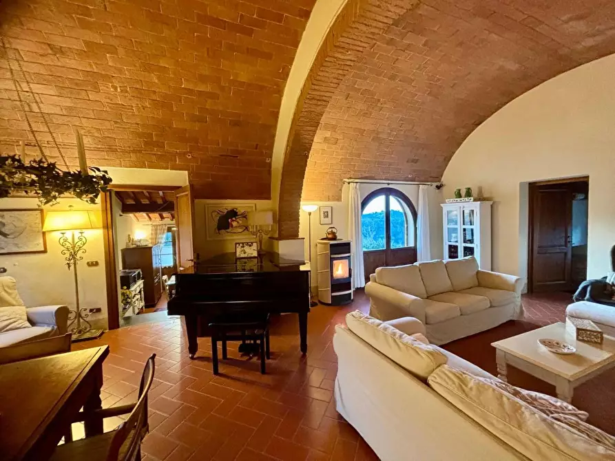 Immagine 21 di Casa colonica in vendita  a Palaia