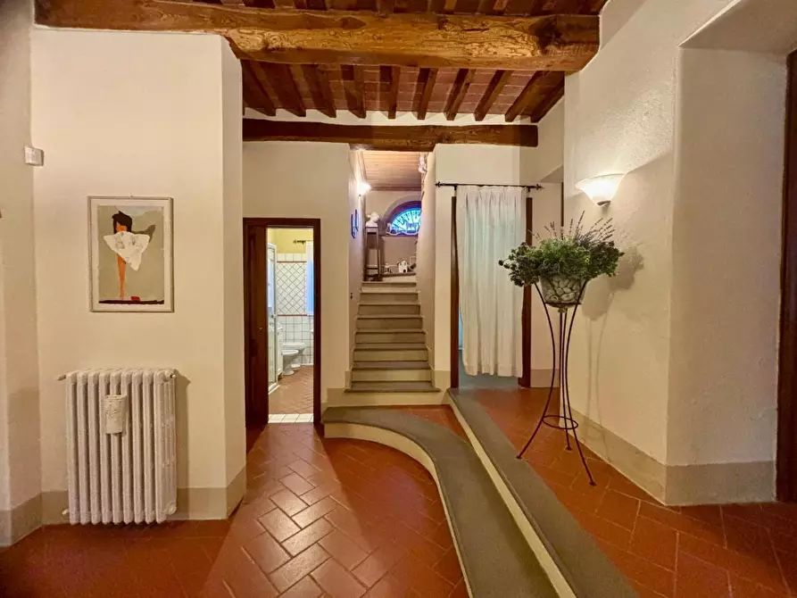 Immagine 40 di Casa colonica in vendita  a Palaia