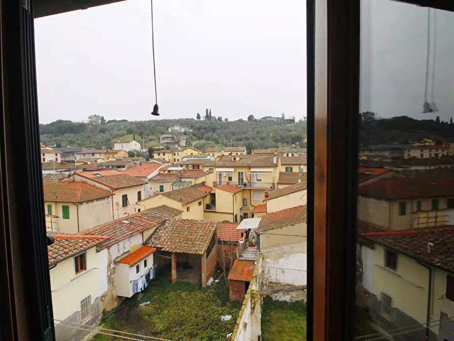 Immagine 16 di Appartamento in vendita  a Capraia E Limite