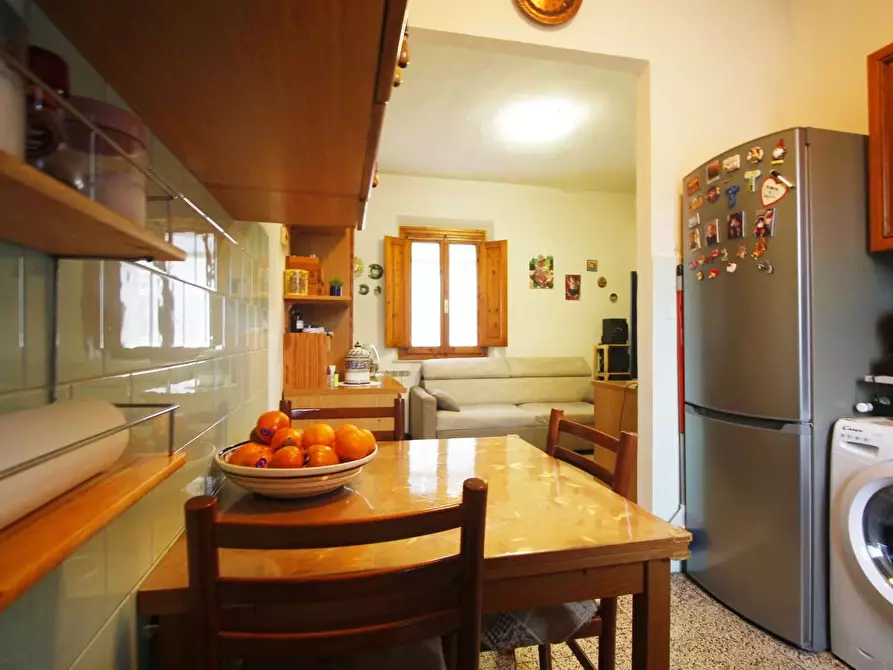 Immagine 4 di Appartamento in vendita  a Capraia E Limite