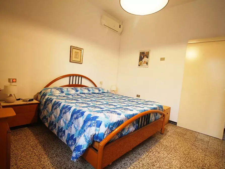 Immagine 12 di Appartamento in vendita  a Capraia E Limite