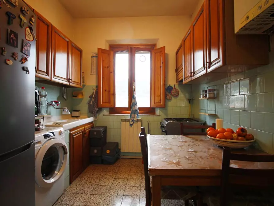 Immagine 9 di Appartamento in vendita  a Capraia E Limite