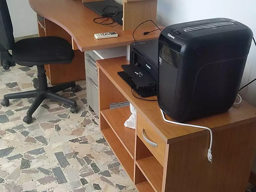 Immagine 3 di Ufficio in affitto  a San Giuliano Terme