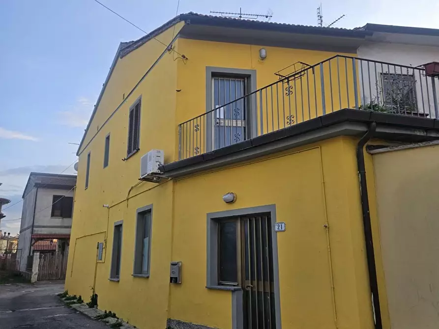 Immagine 15 di Terratetto in vendita  a Vecchiano