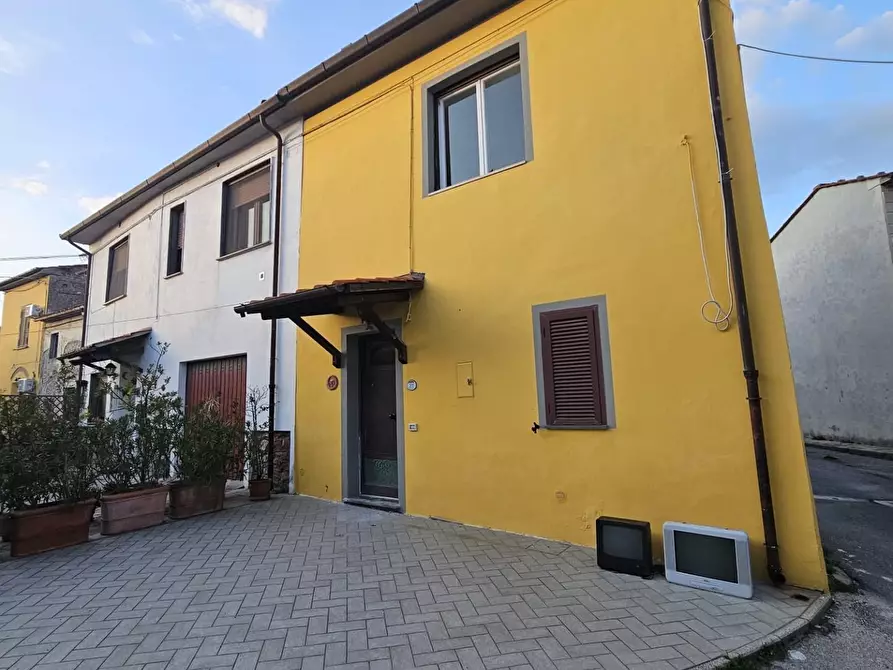 Immagine 14 di Terratetto in vendita  a Vecchiano