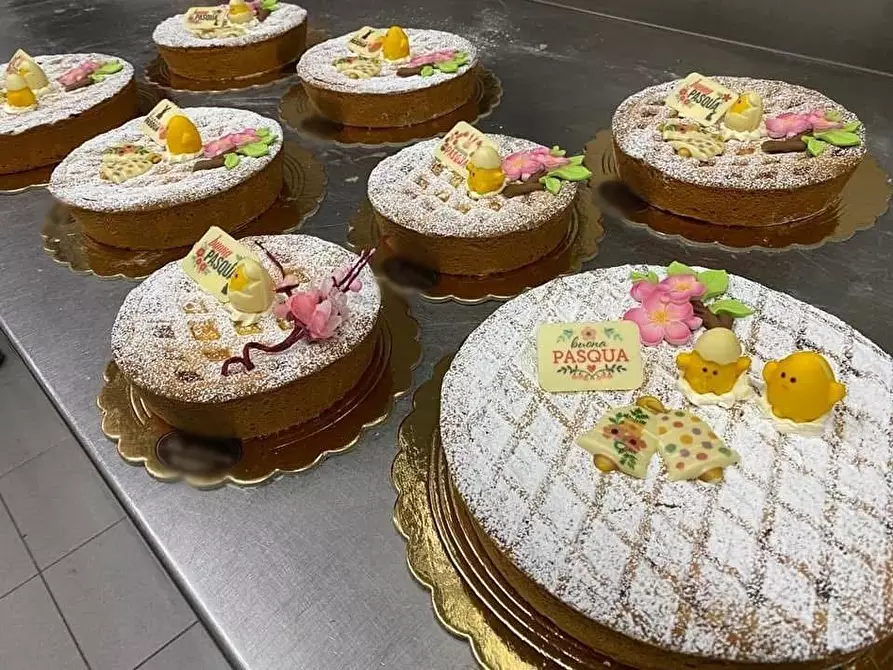 Immagine 2 di Bar / Ristorante in vendita  a Campi Bisenzio