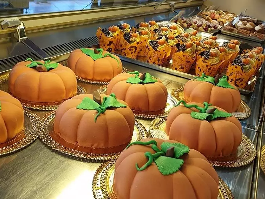 Immagine 16 di Bar / Ristorante in vendita  a Campi Bisenzio