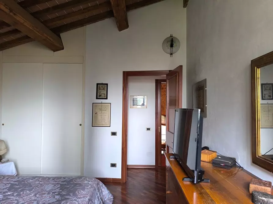 Immagine 52 di Casa colonica in vendita  a Monteriggioni