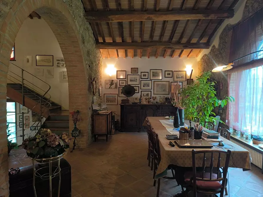 Immagine 66 di Casa colonica in vendita  a Monteriggioni