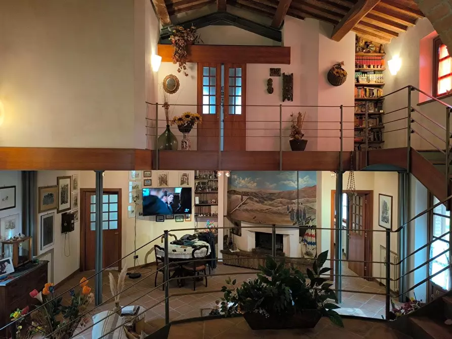 Immagine 40 di Casa colonica in vendita  a Monteriggioni