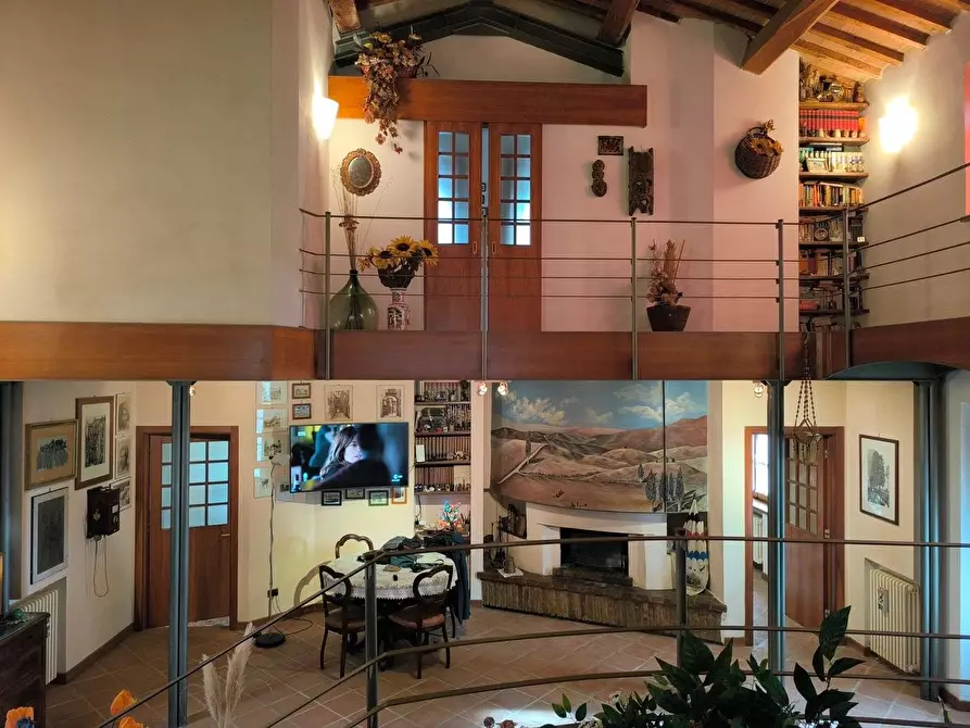 Immagine 41 di Casa colonica in vendita  a Monteriggioni