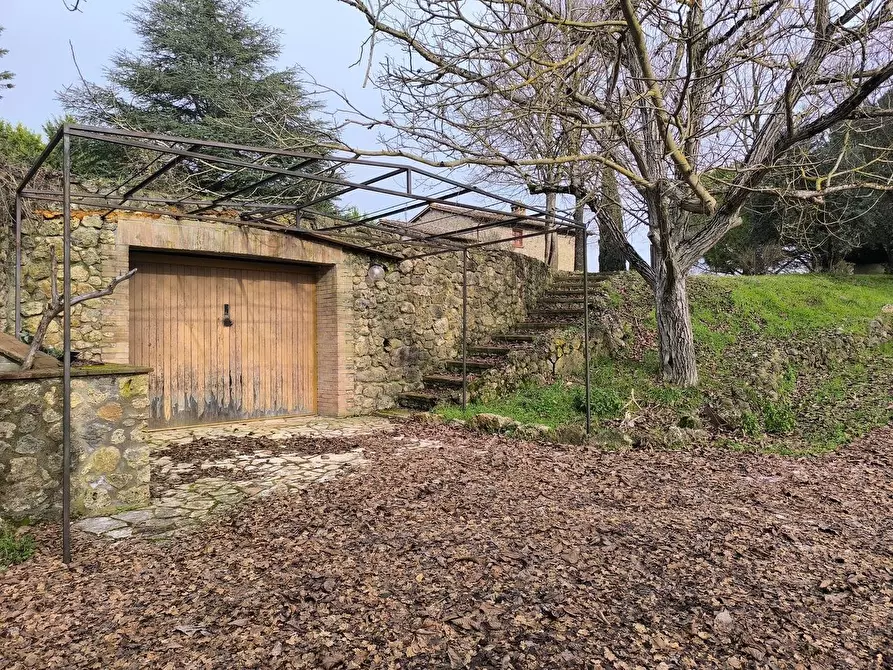 Immagine 28 di Casa colonica in vendita  a Monteriggioni