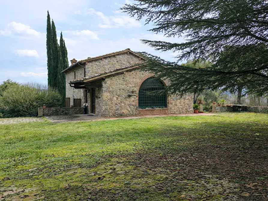 Immagine 8 di Casa colonica in vendita  a Monteriggioni
