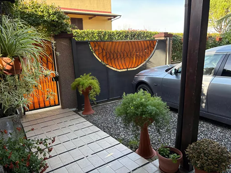 Immagine 17 di Casa semindipendente in vendita  a Collesalvetti