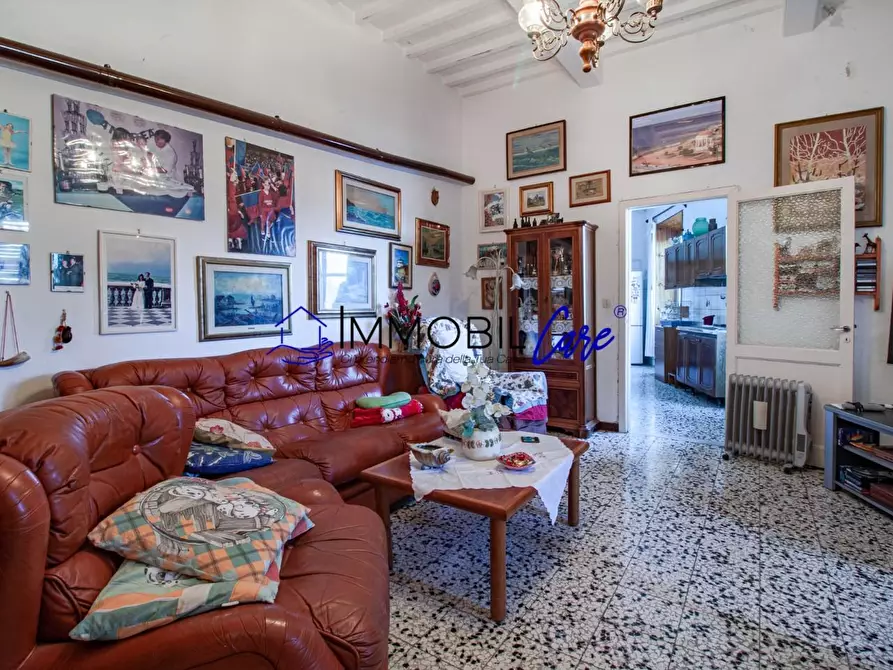 Immagine 1 di Appartamento in vendita  a Livorno