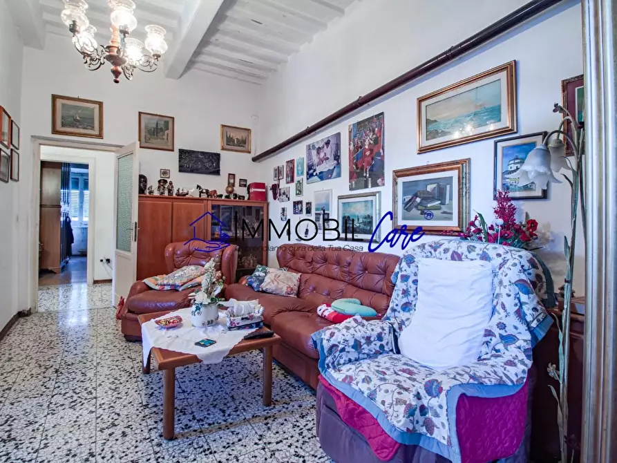 Immagine 2 di Appartamento in vendita  a Livorno