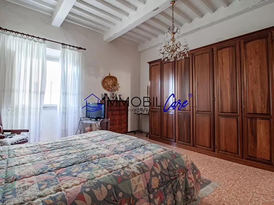 Immagine 11 di Appartamento in vendita  a Livorno