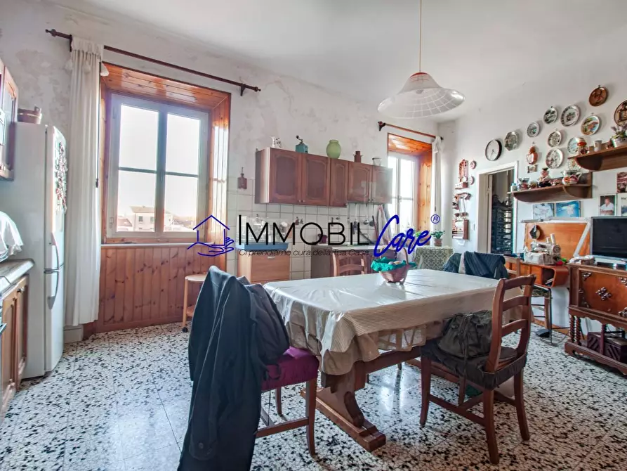 Immagine 5 di Appartamento in vendita  a Livorno