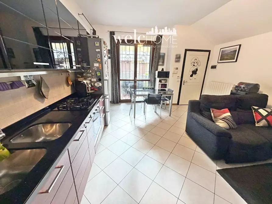 Immagine 21 di Appartamento in vendita  a Prato