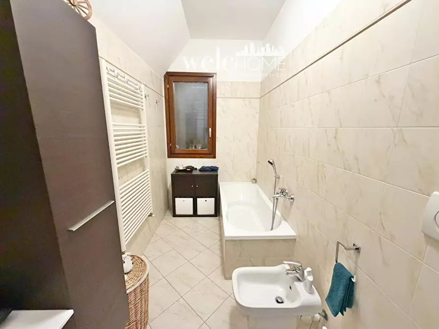 Immagine 13 di Appartamento in vendita  a Prato