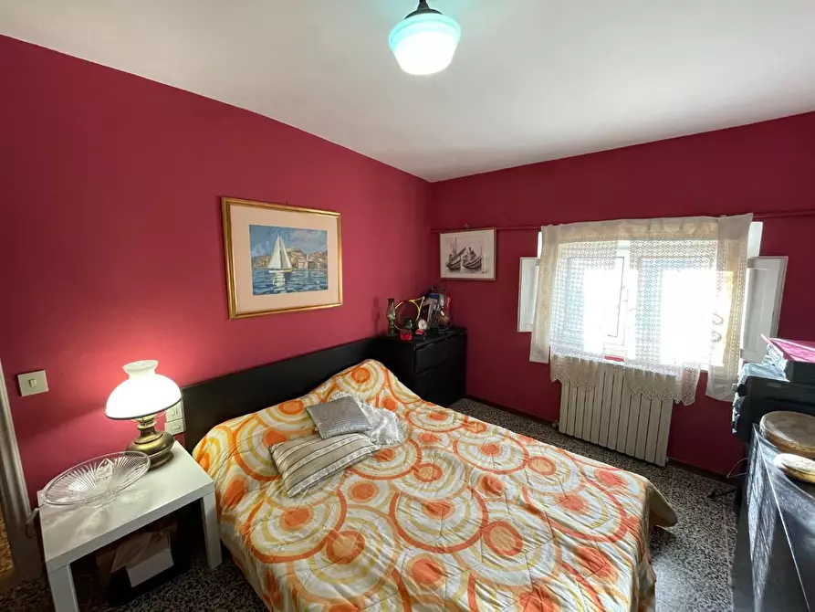 Immagine 9 di Porzione di casa in vendita  a Capannori