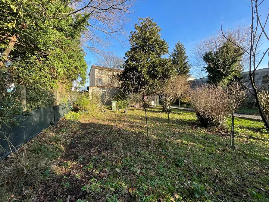 Immagine 22 di Porzione di casa in vendita  a Capannori