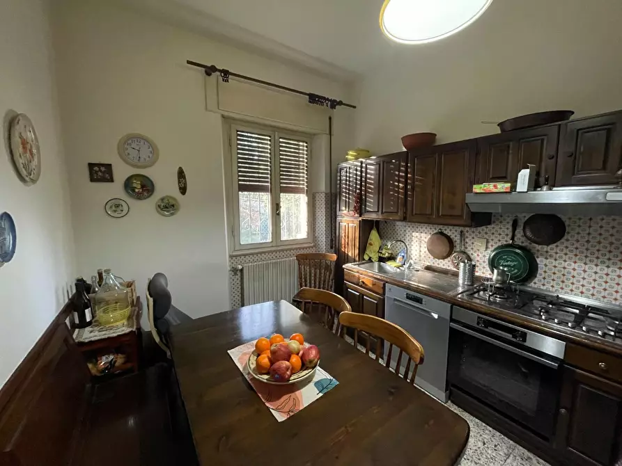 Immagine 1 di Porzione di casa in vendita  a Capannori