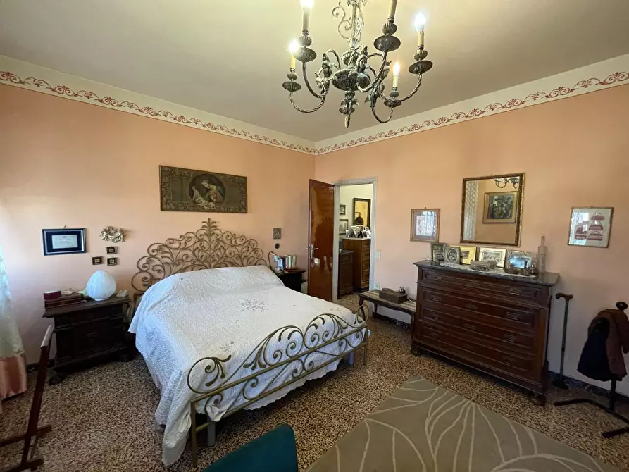 Immagine 6 di Porzione di casa in vendita  a Capannori