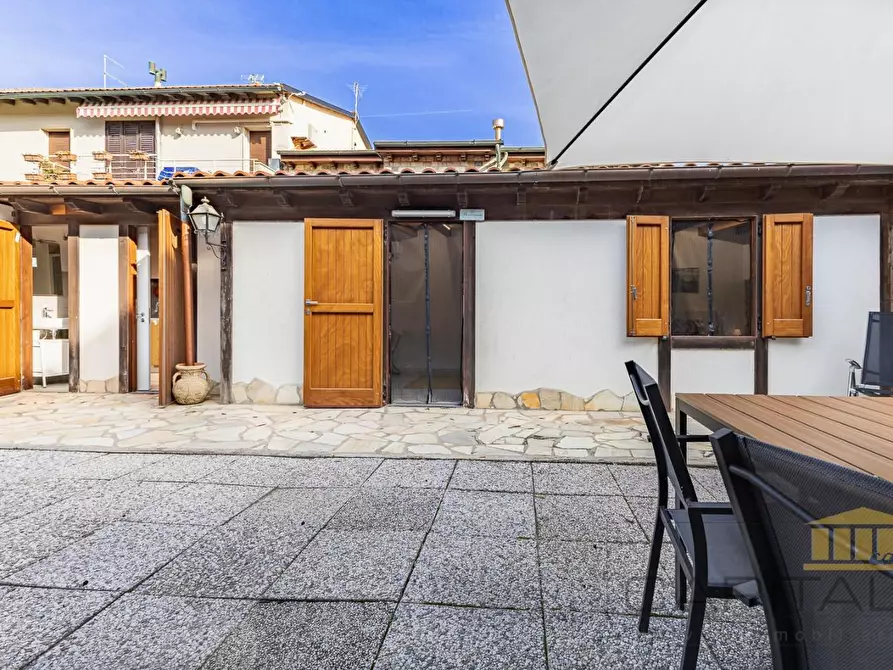 Immagine 20 di Villa in vendita  a Pisa