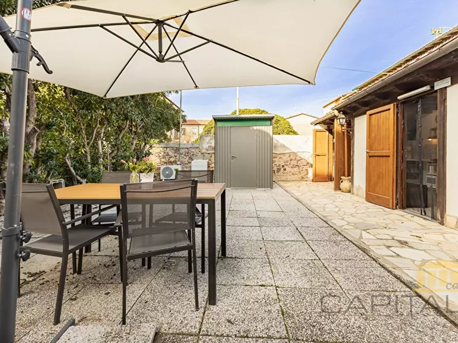 Immagine 16 di Villa in vendita  a Pisa