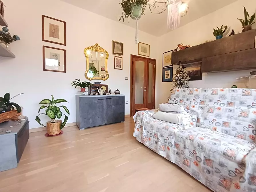 Immagine 1 di Appartamento in vendita  a Siena