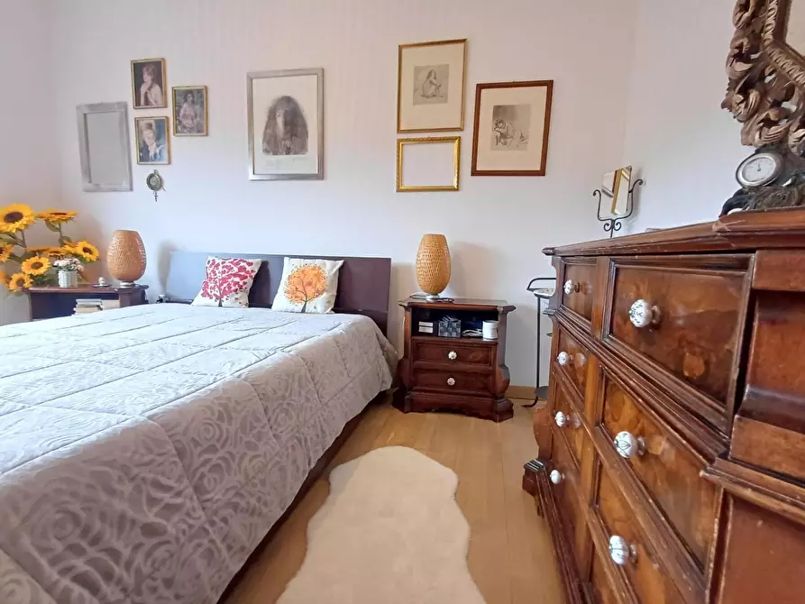 Immagine 26 di Appartamento in vendita  a Siena
