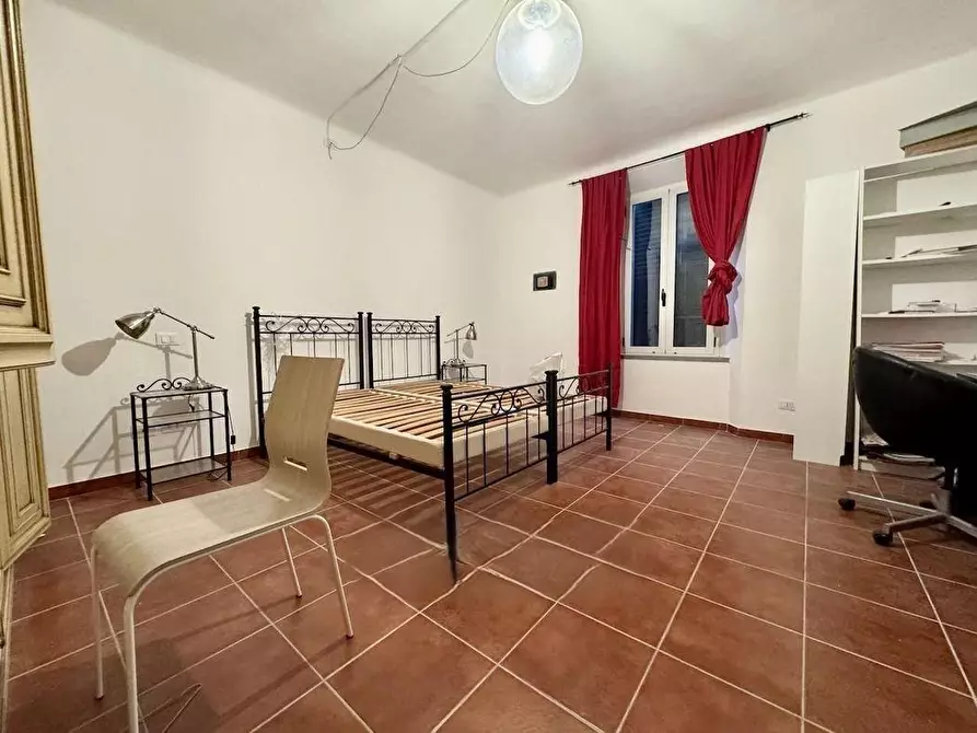 Immagine 11 di Appartamento in vendita  a Pisa