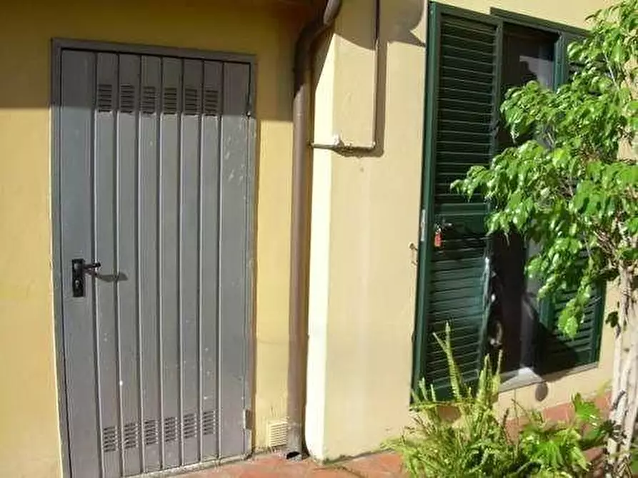 Immagine 15 di Appartamento in vendita  a Pisa